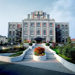 Отель Starhotels Business Palace, Милан