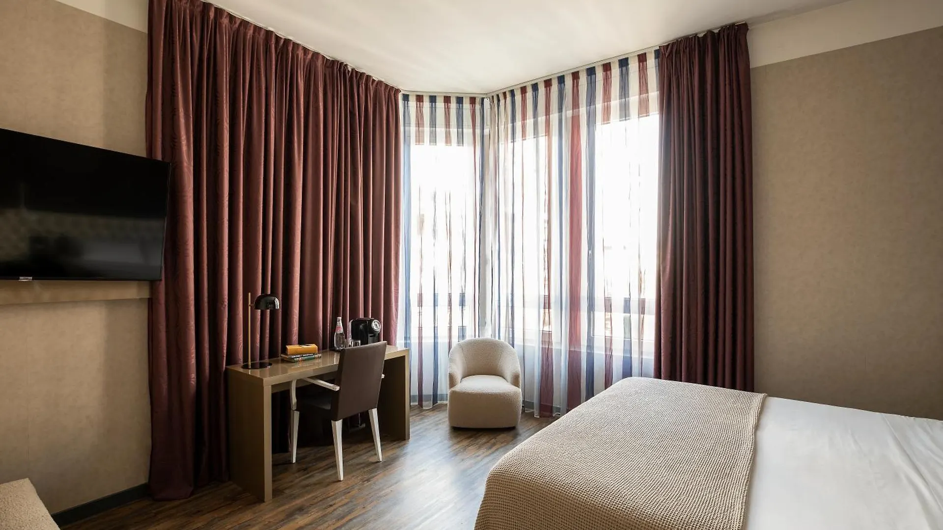 **** Отель C-Hotels Atlantic Милан Италия